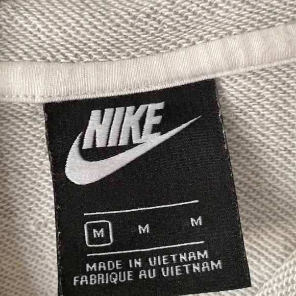 Woman’s medium gray Nike crop hoodie - Picture 2 of 4